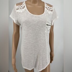Mine Women’s White Lace Top Size XL